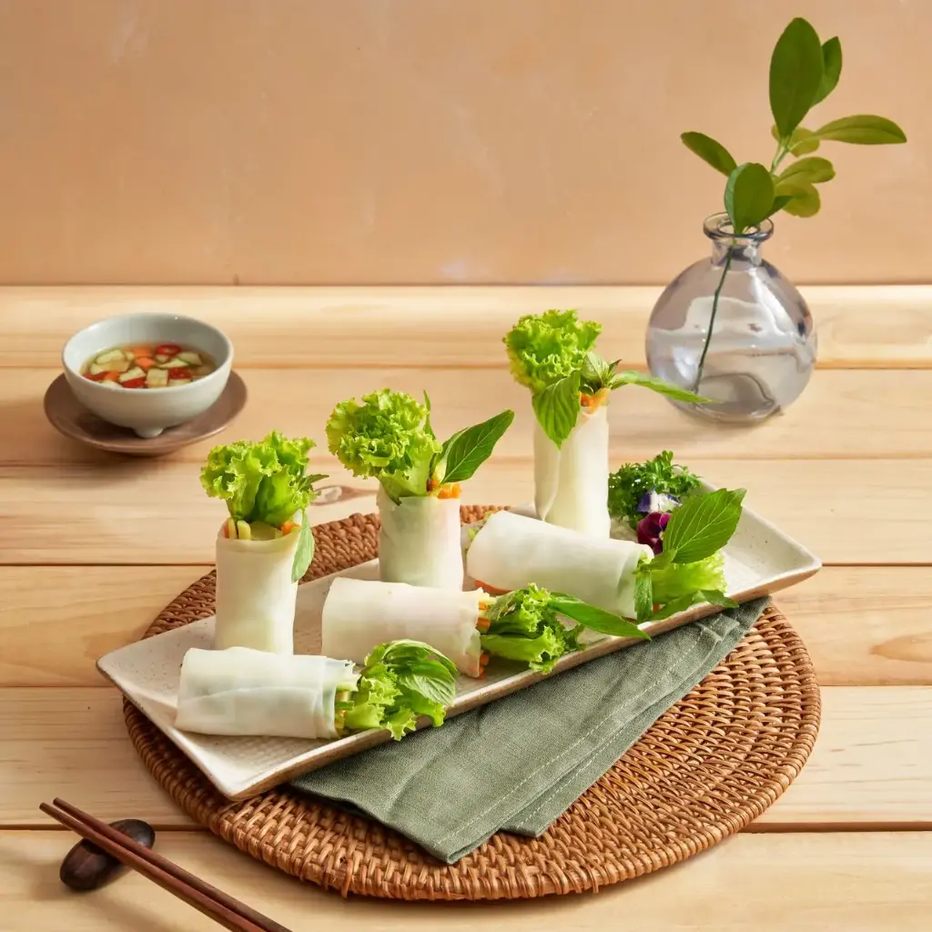 Phở cuốn + nước chấm
